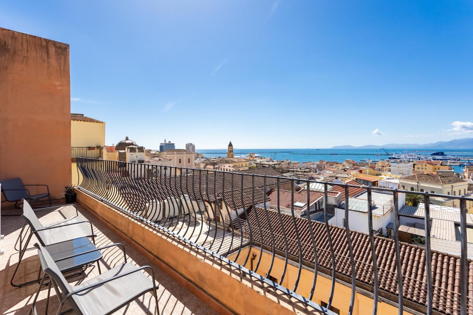 La Dolce Vita Cagliari Esterno foto