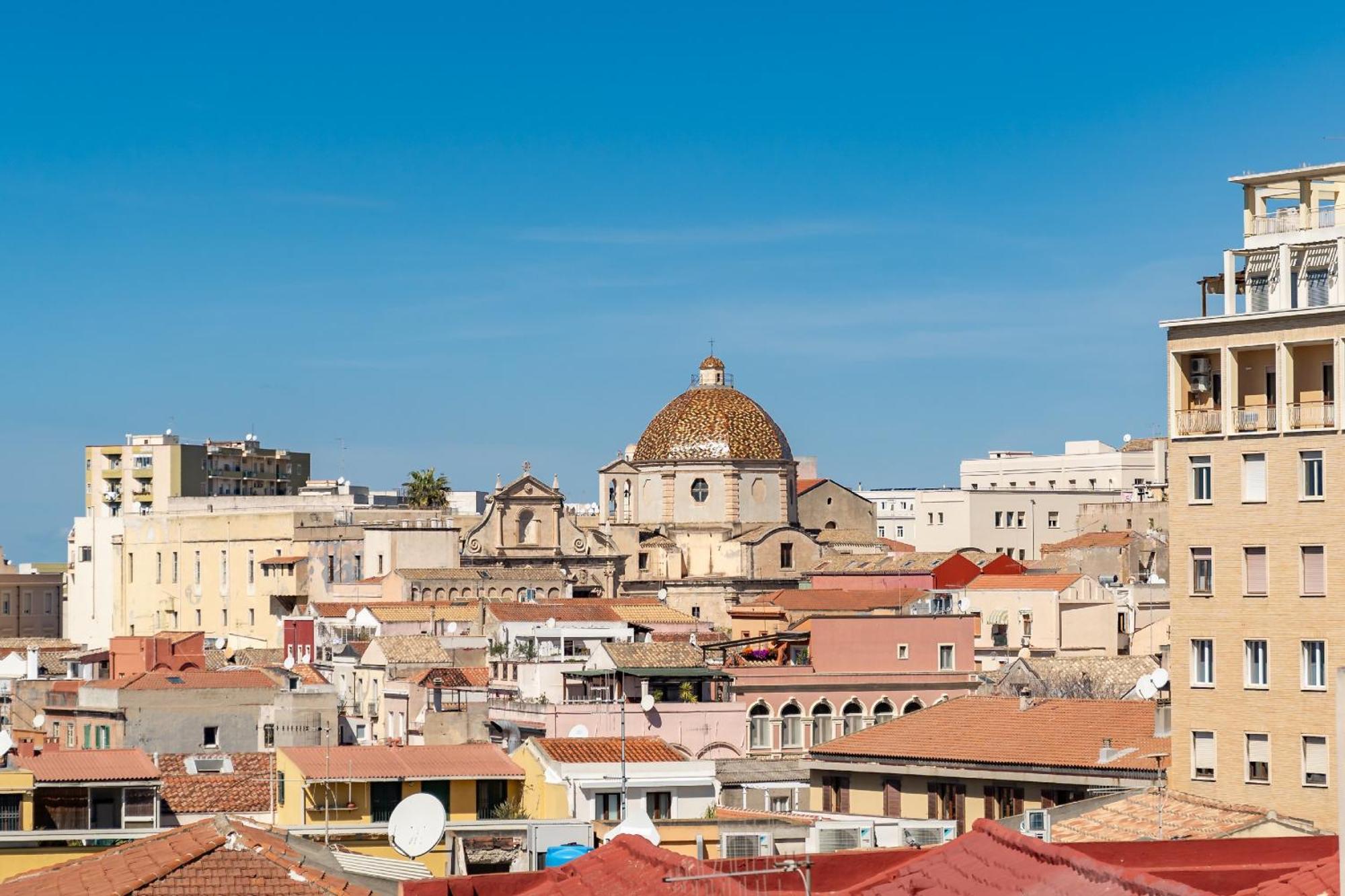 La Dolce Vita Cagliari Esterno foto