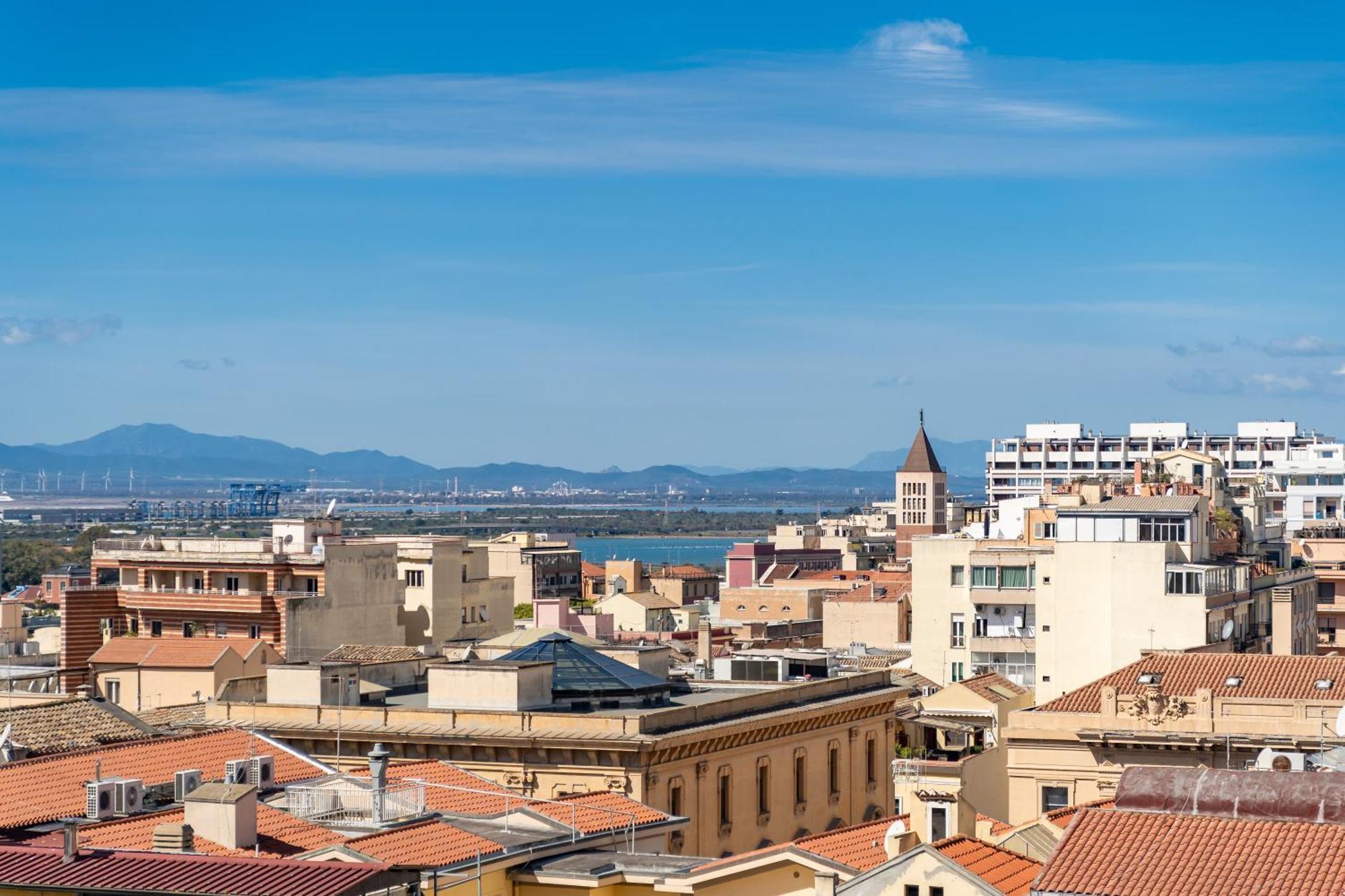 La Dolce Vita Cagliari Esterno foto